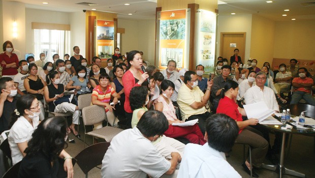 Tranh chấp chung cư, “ông cũng gớm, bà cũng ghê”